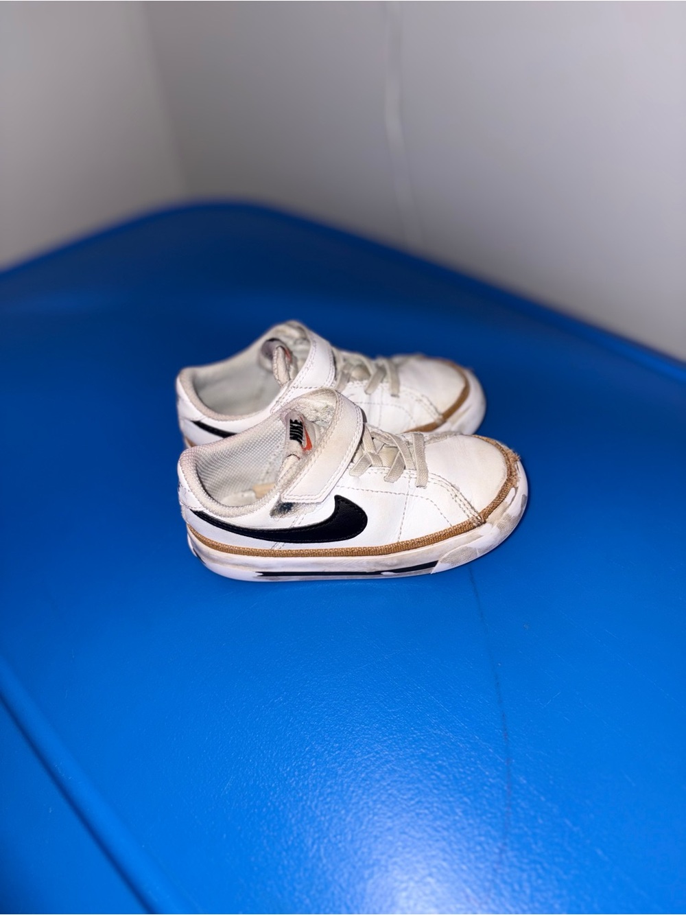 Nike Court Legacy